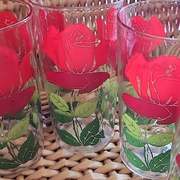 Anchor Hocking Red and Green Floral Glasses - Picture 6 of 9